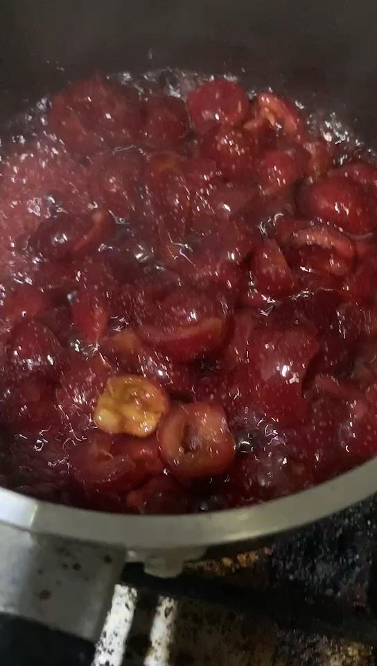 小姨妈冰糖炒红果（传统北京小吃，简单易操作，小孩大人一致最爱）