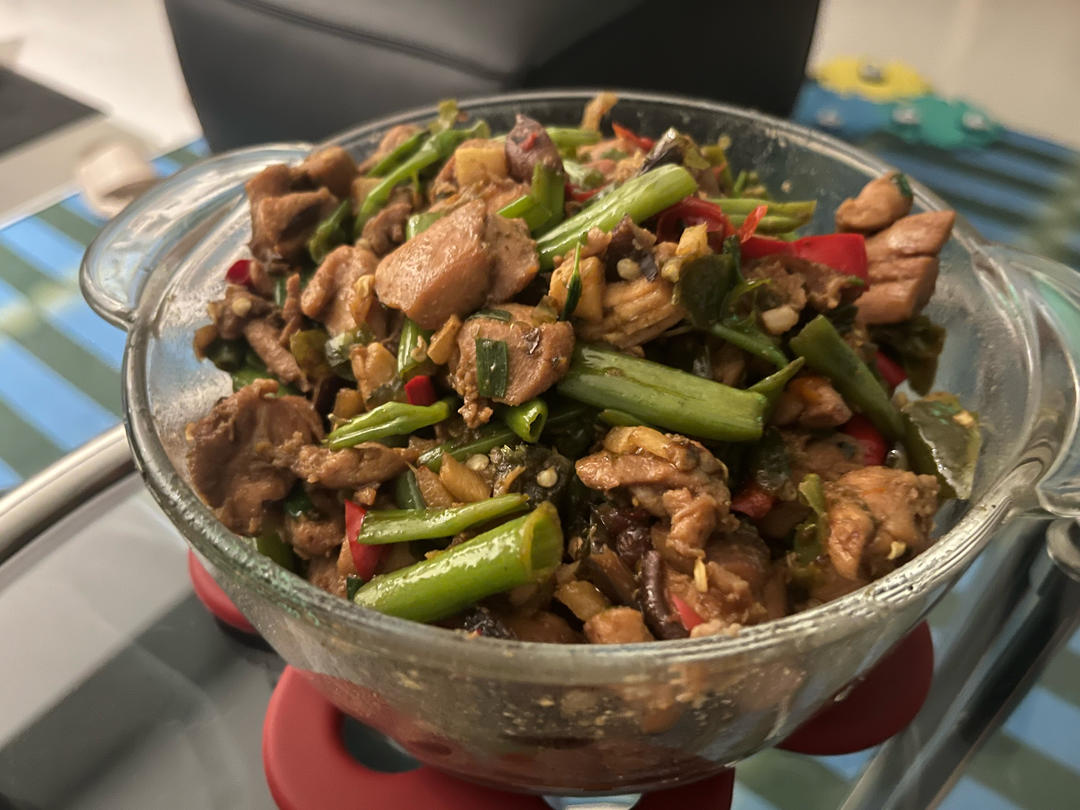 烧椒鸡腿饭