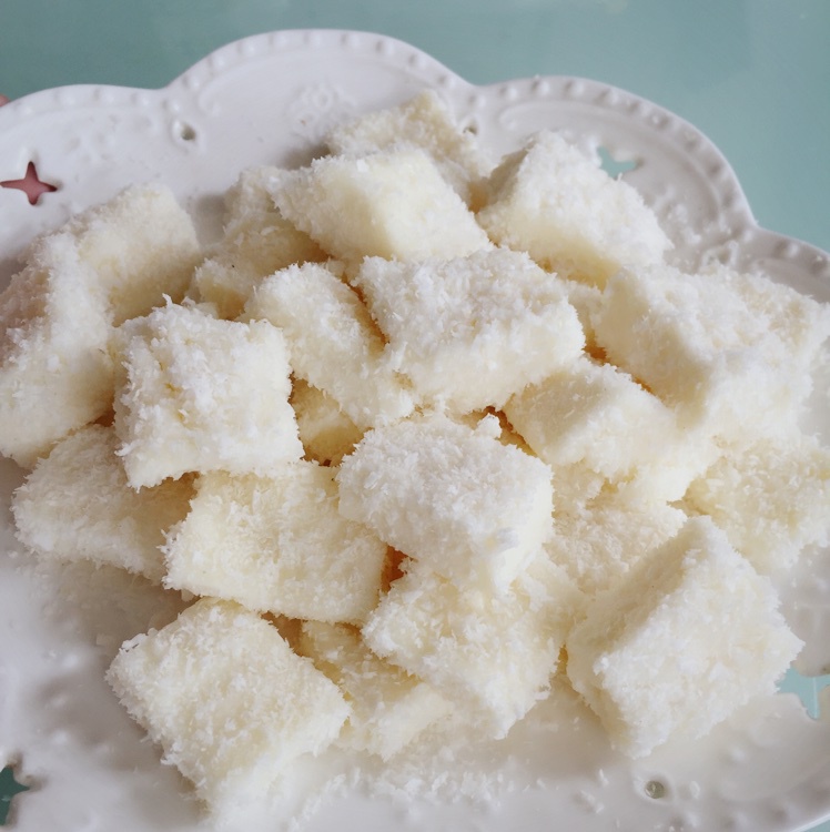 完胜85度C牛奶椰丝小方