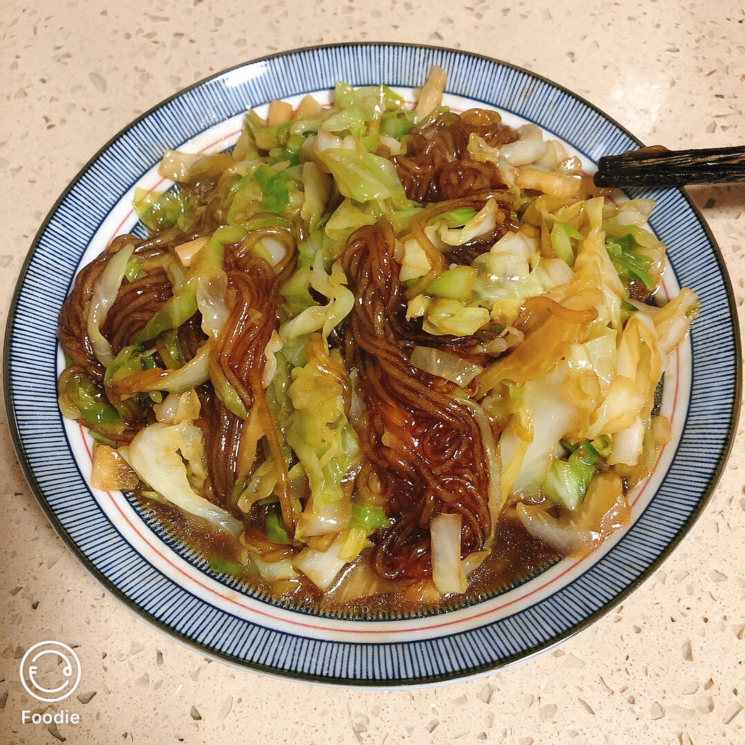 最近爱吃粉丝粉条～包菜炒粉丝
