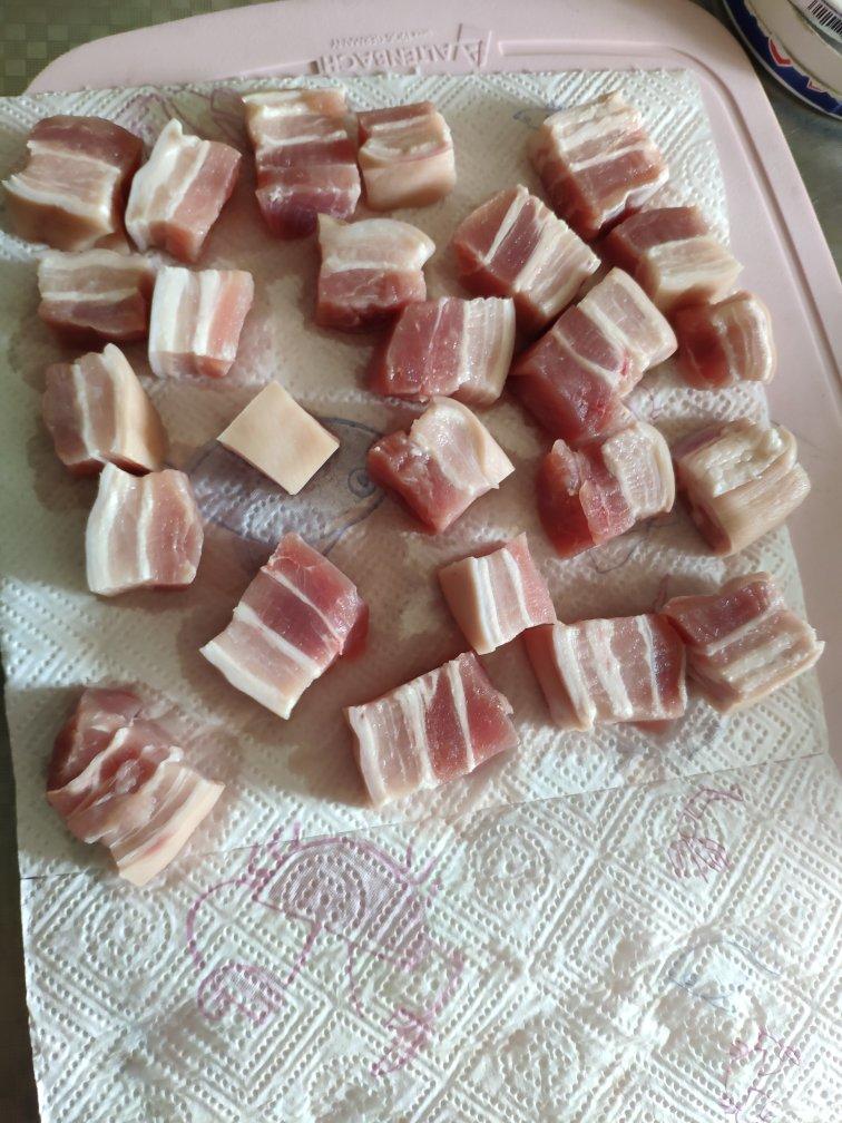 卤蛋红烧肉