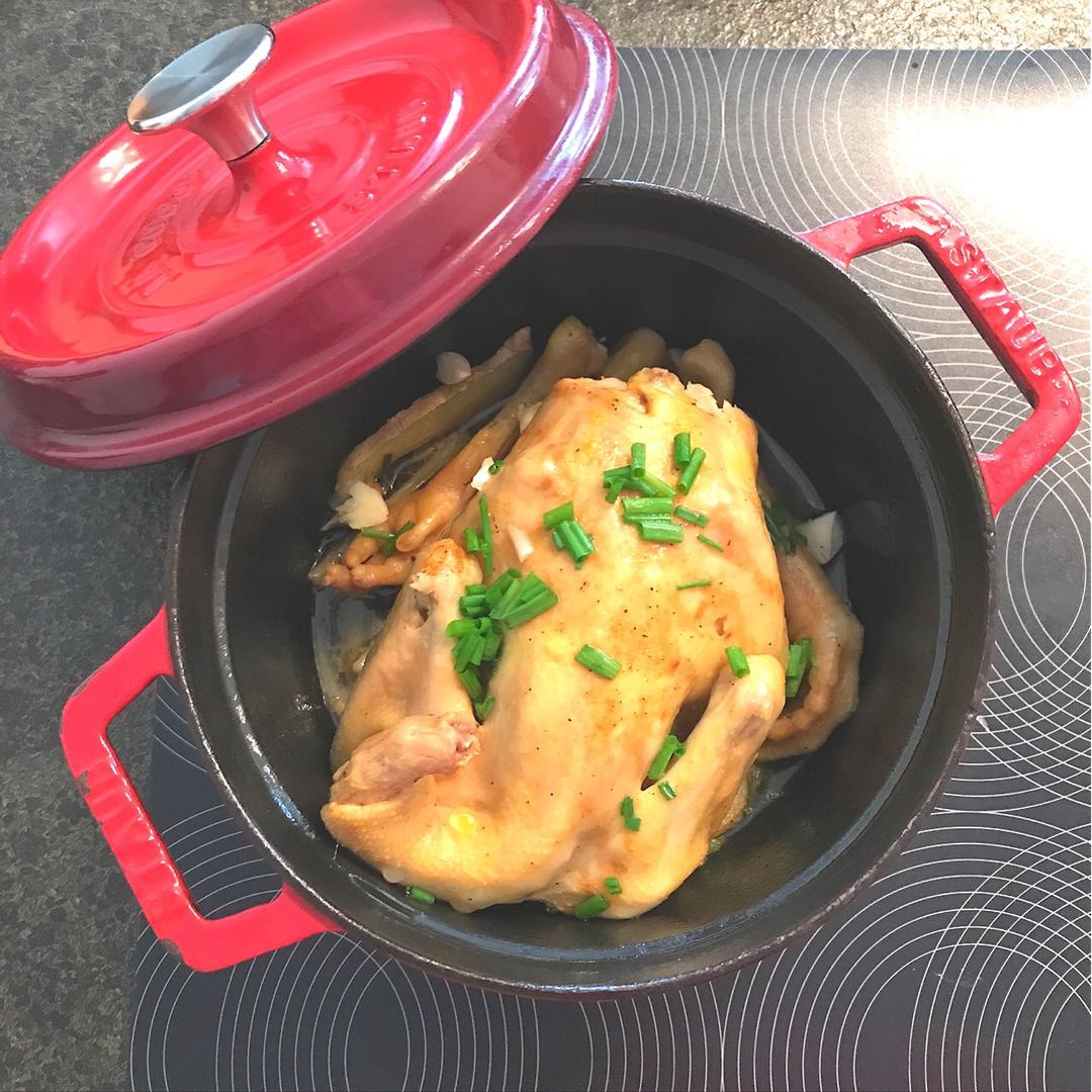 无水葱油童子鸡 (铸铁锅版)