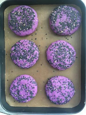 紫薯红枣核桃饼的做法 步骤2