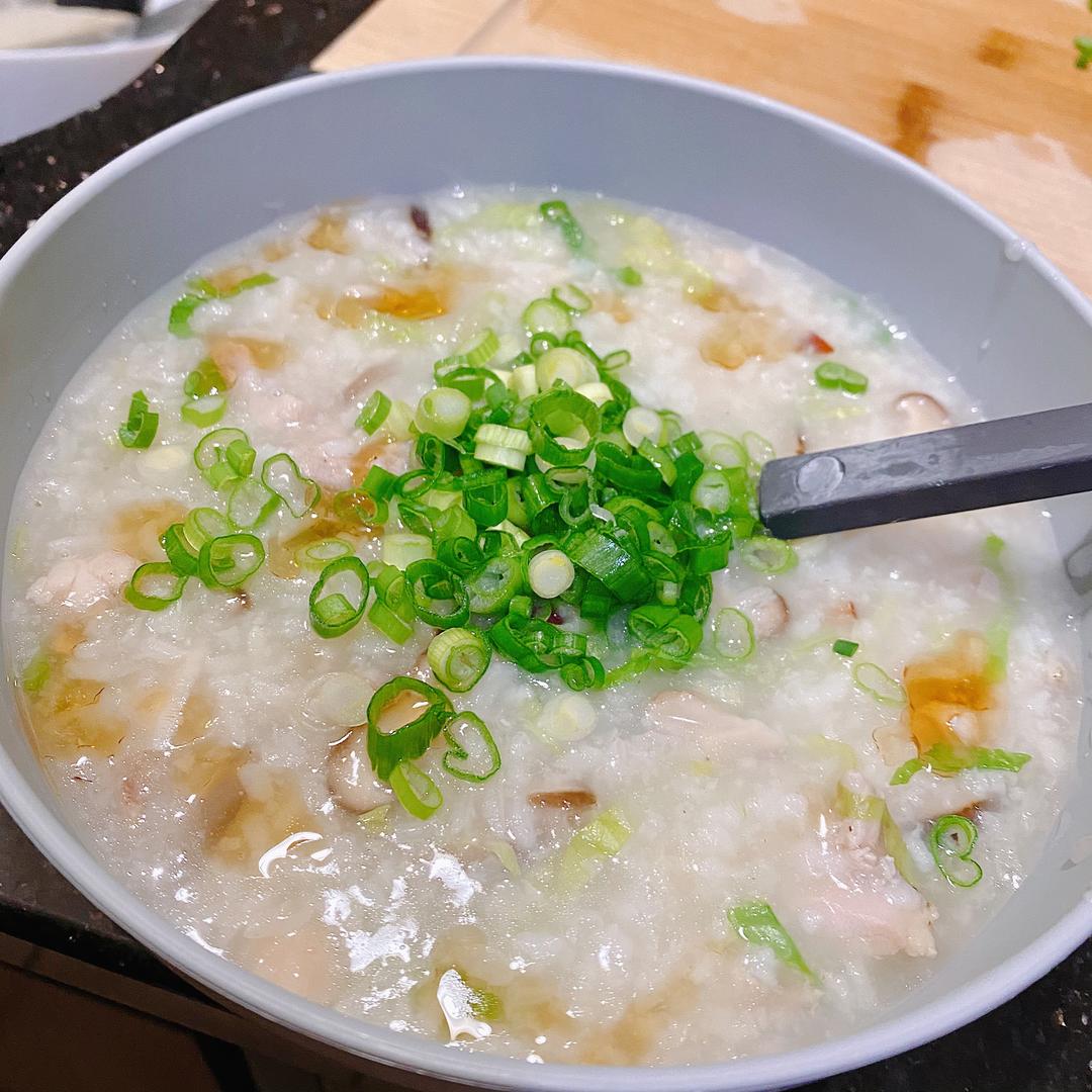 香菇滑鸡粥