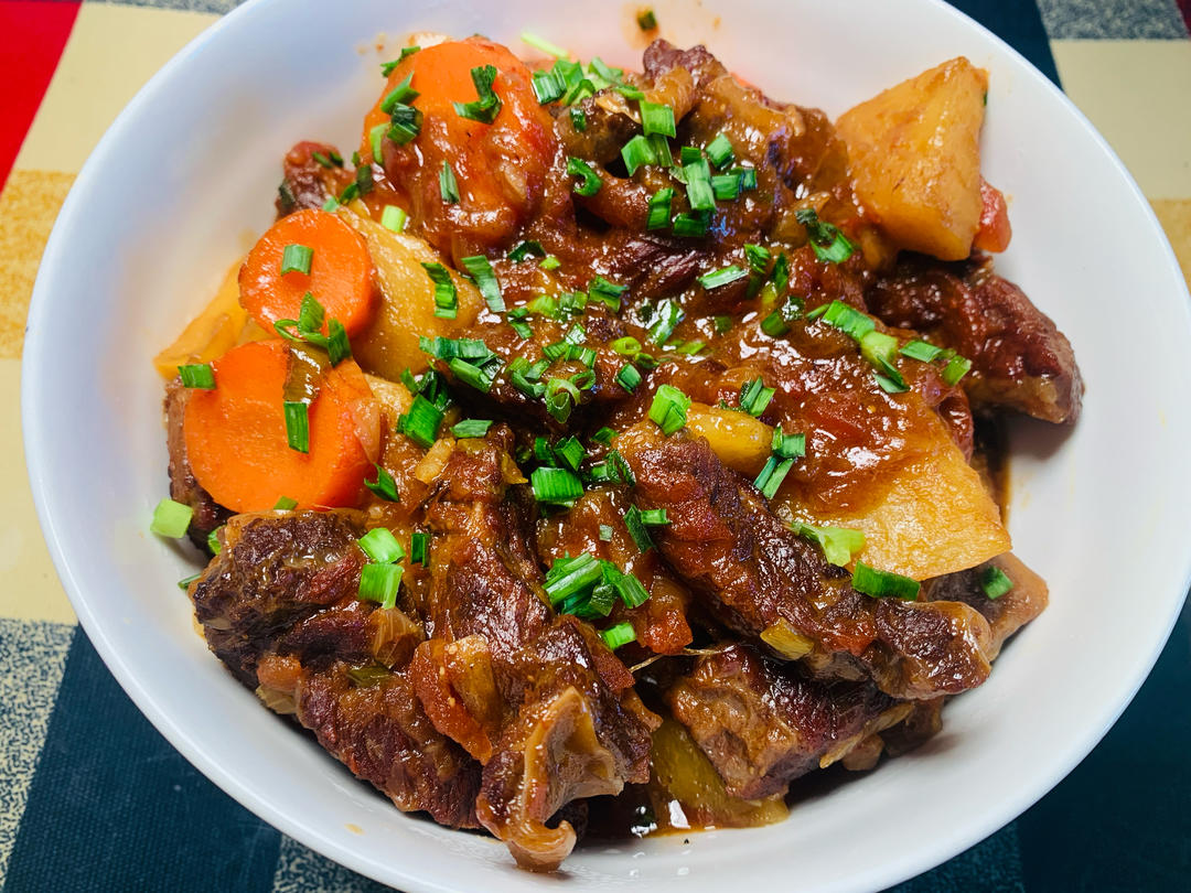 超级香！香！香的炖牛肋条