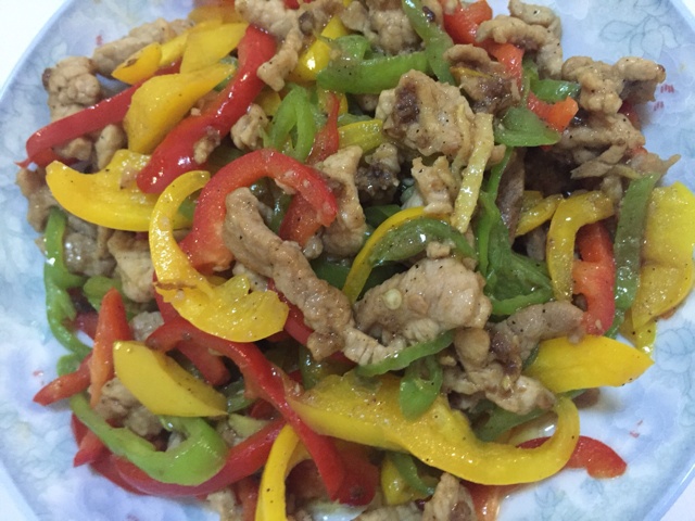 彩椒肉丝盖饭