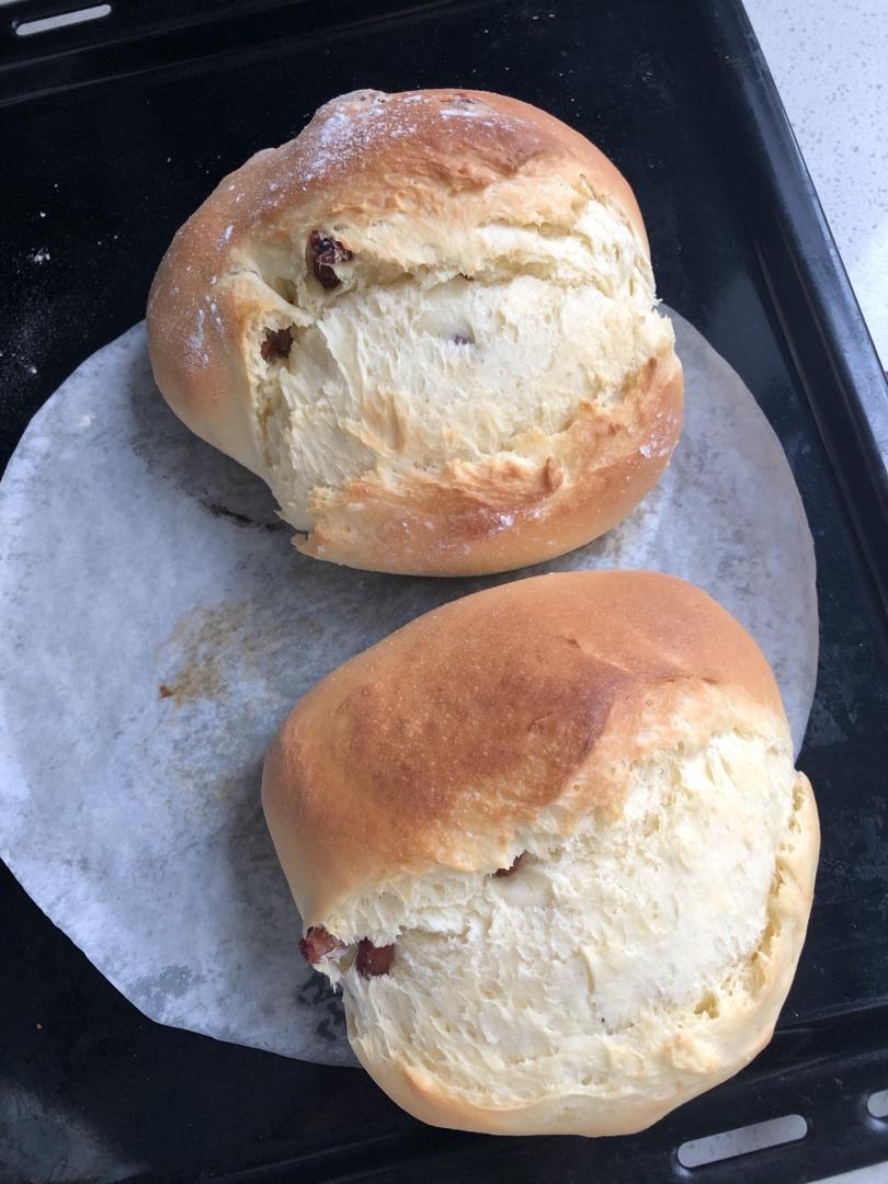 葡萄软欧（仿原麦山丘）Milk flavored bread filled with raisins and butter