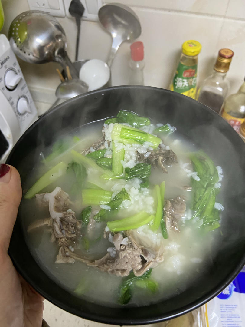 鸭架泡饭，解决烤鸭和剩饭