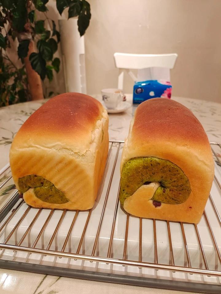 抹茶蜜豆双色吐司