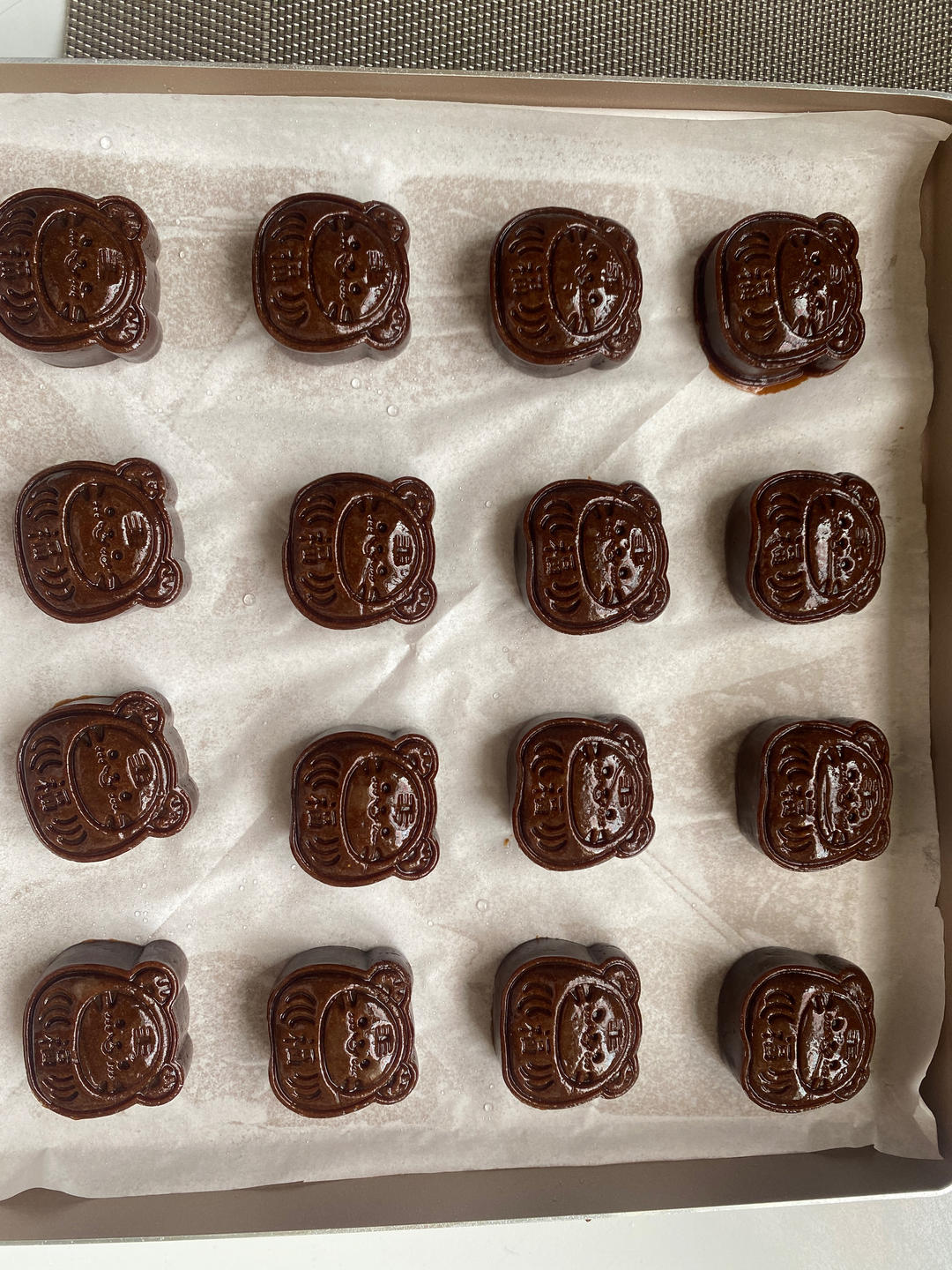 浓郁黑糖味，广式黑糖板栗月饼！独特的哑色更显高级！