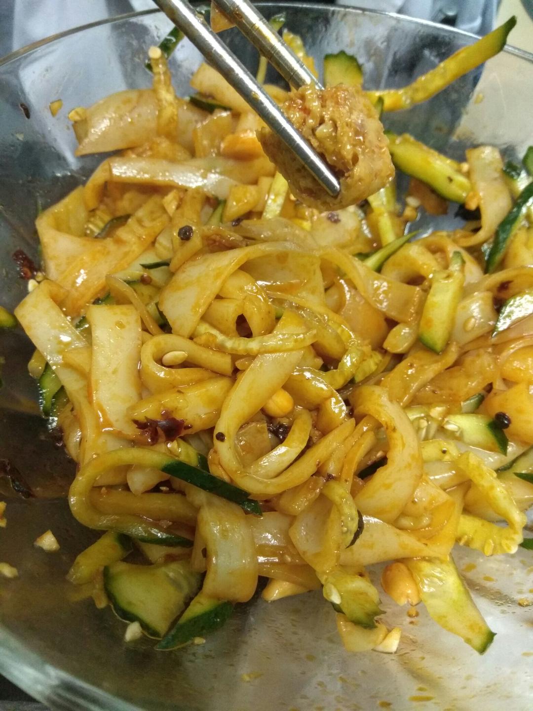 自制凉皮（含洗面、不洗面两种方法）