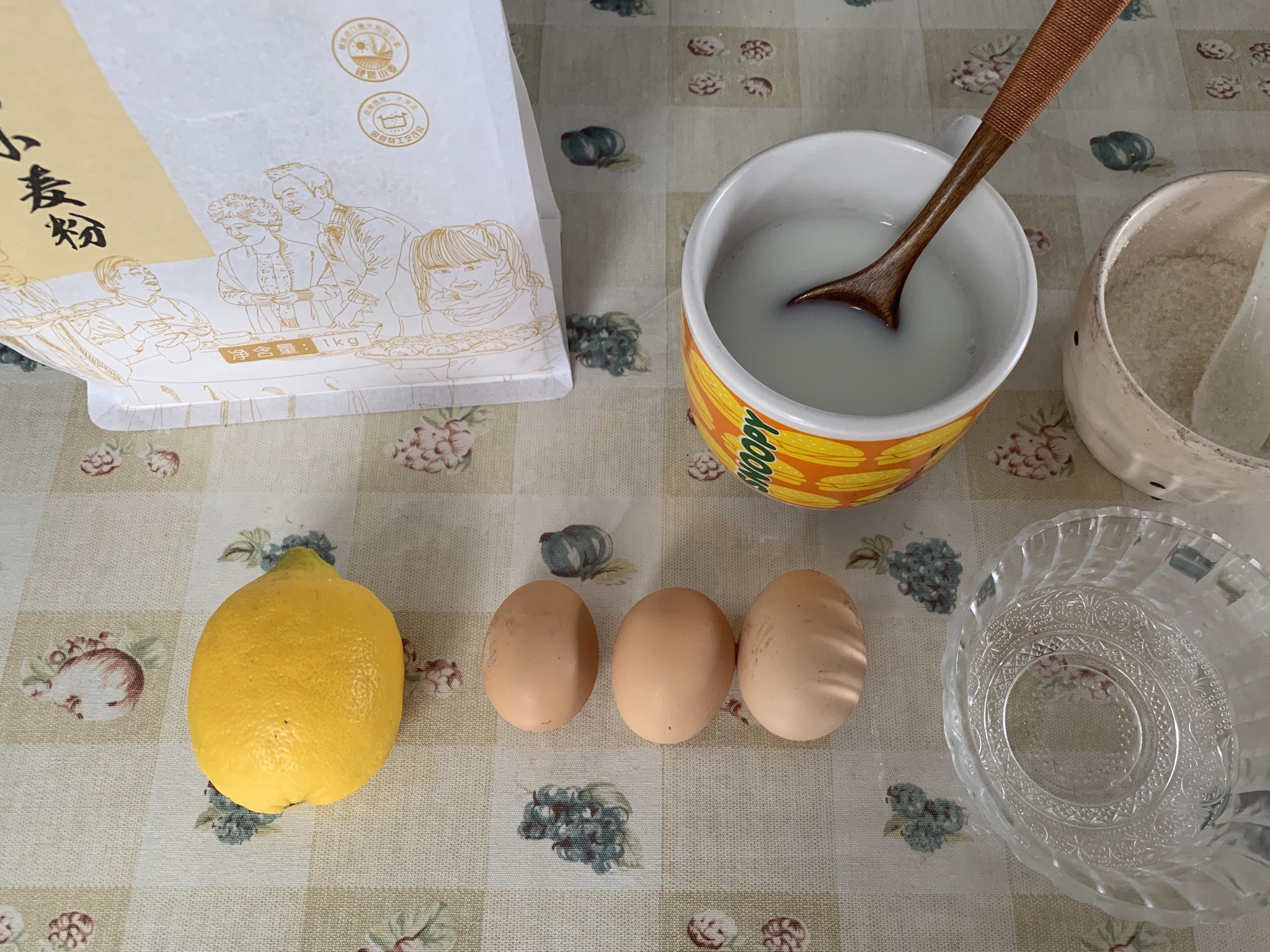 奶香鸡蛋布丁的做法 步骤1