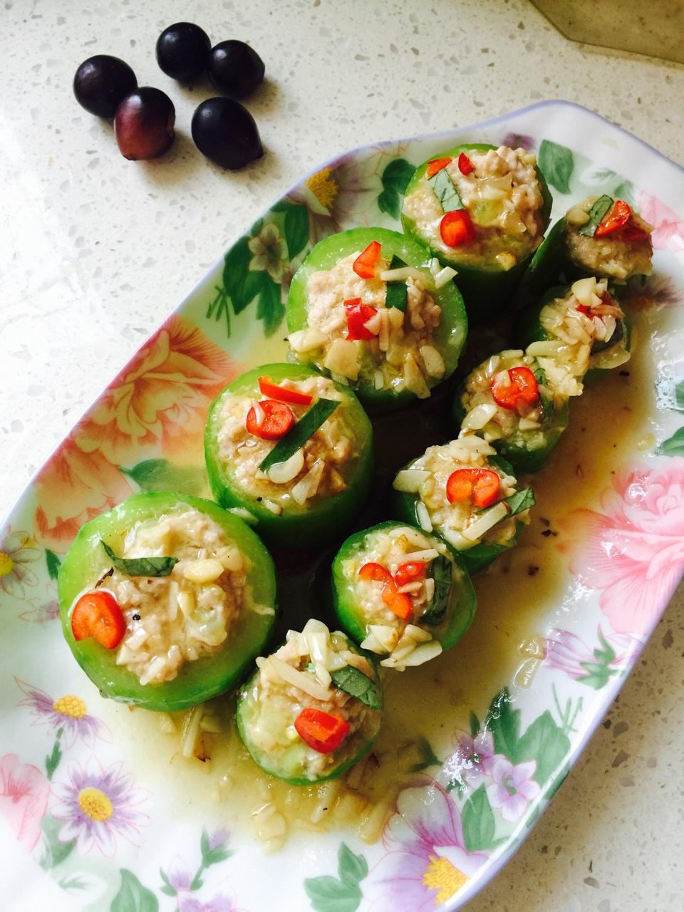 乖宝姐做的丝瓜酿肉丸