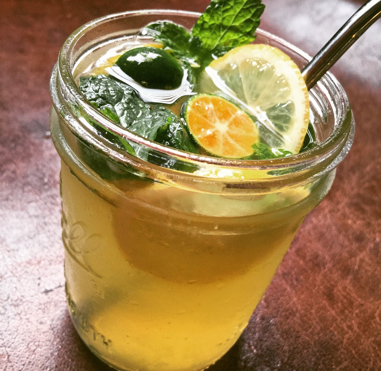 detox water 自制排毒养颜水 健康饮料 果蔬泡汁