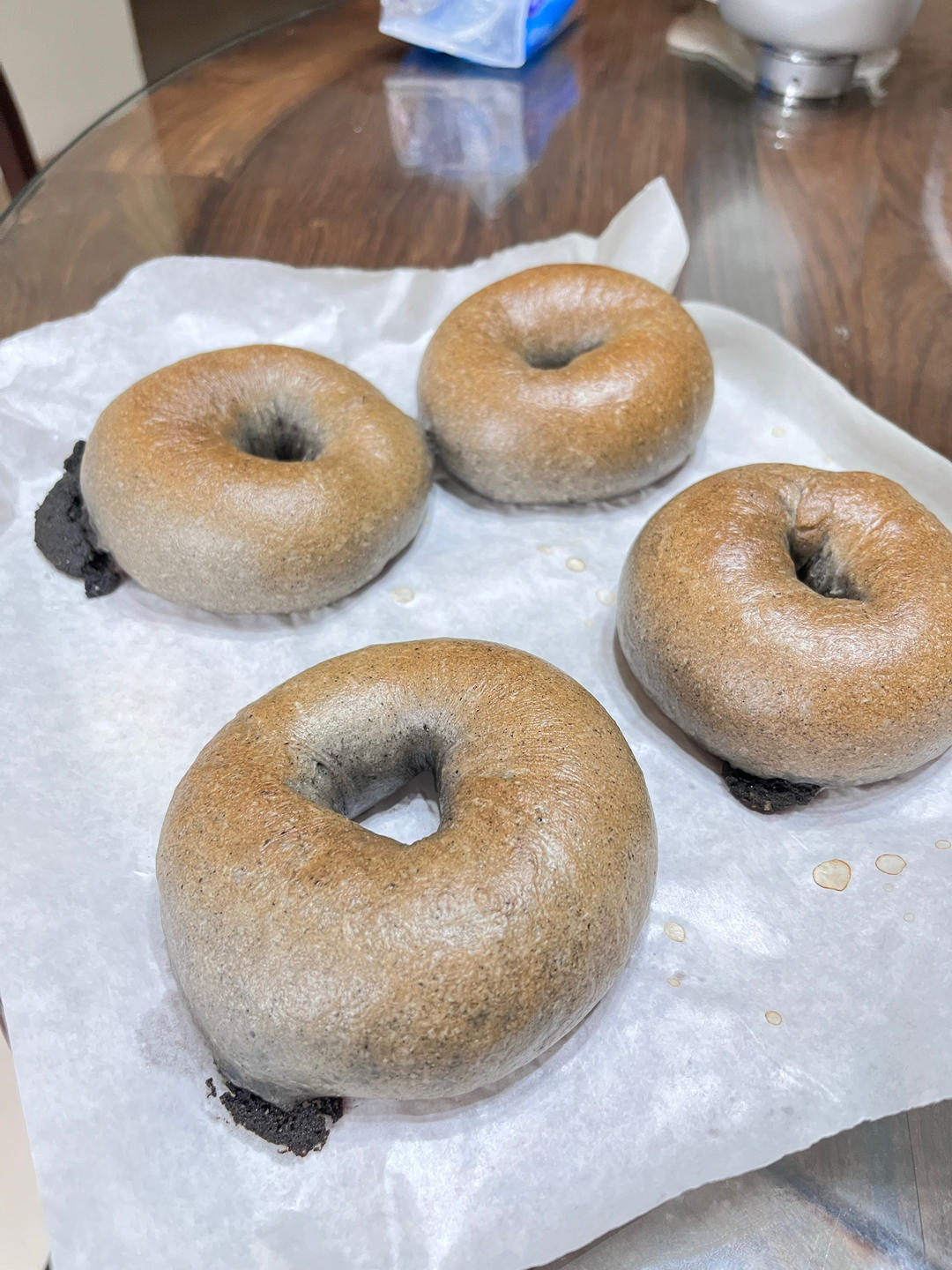 黑芝麻贝果（黑芝麻馅，口感偏柔软）