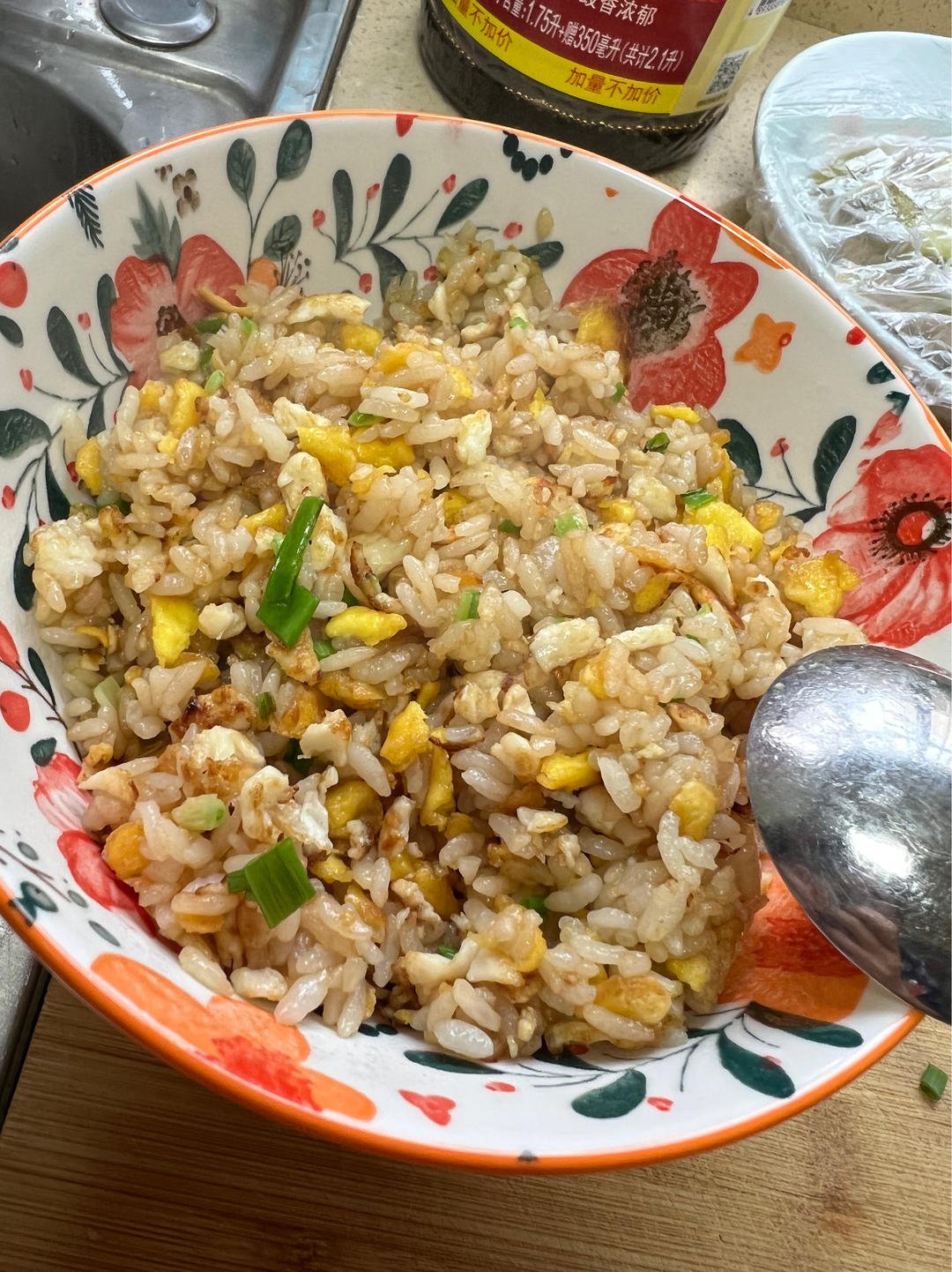 厨师长教你：“酱油炒饭”的家常做法，里面满满的小技巧，很受用