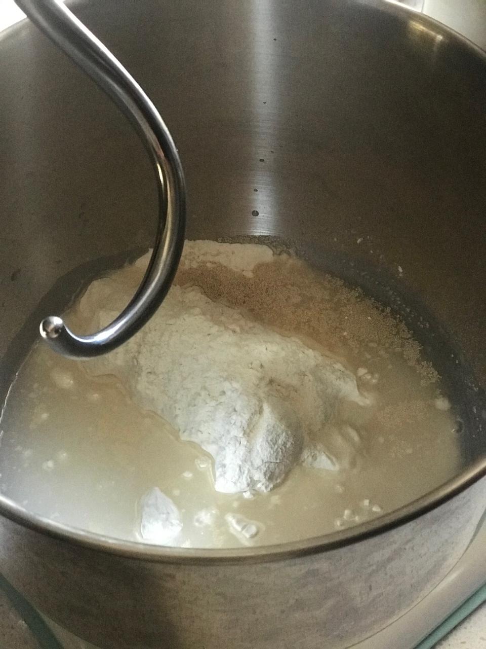 纯奶手撕吐司的做法 步骤1