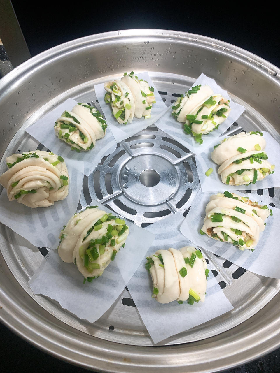 传统的葱油花卷