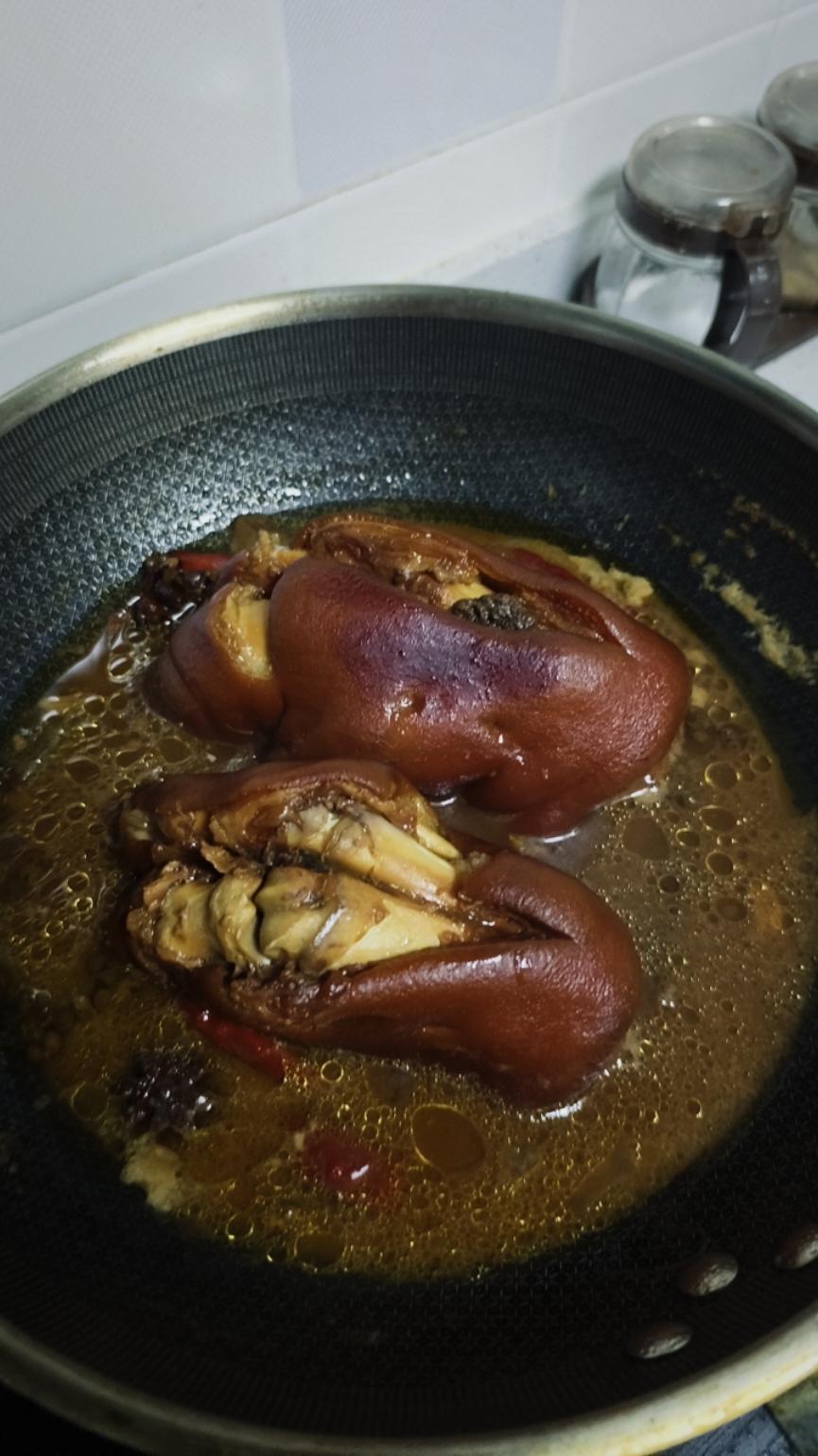 红焖猪蹄