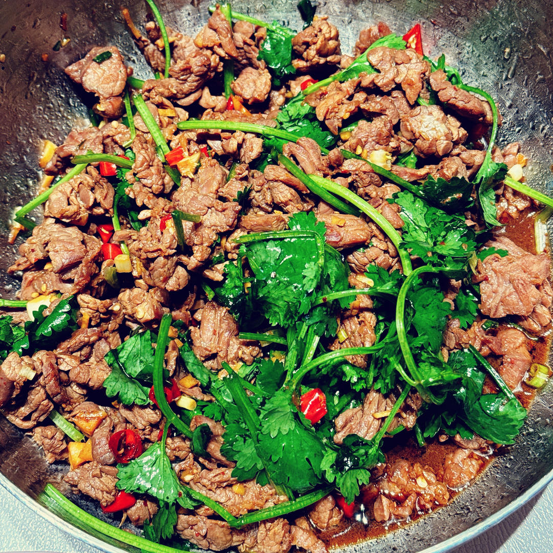 好吃到让人颤抖的香菜拌牛肉