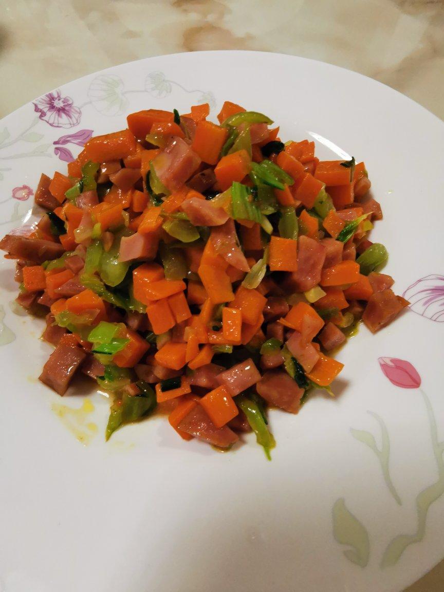 胡萝卜黄瓜鸡胸肉
