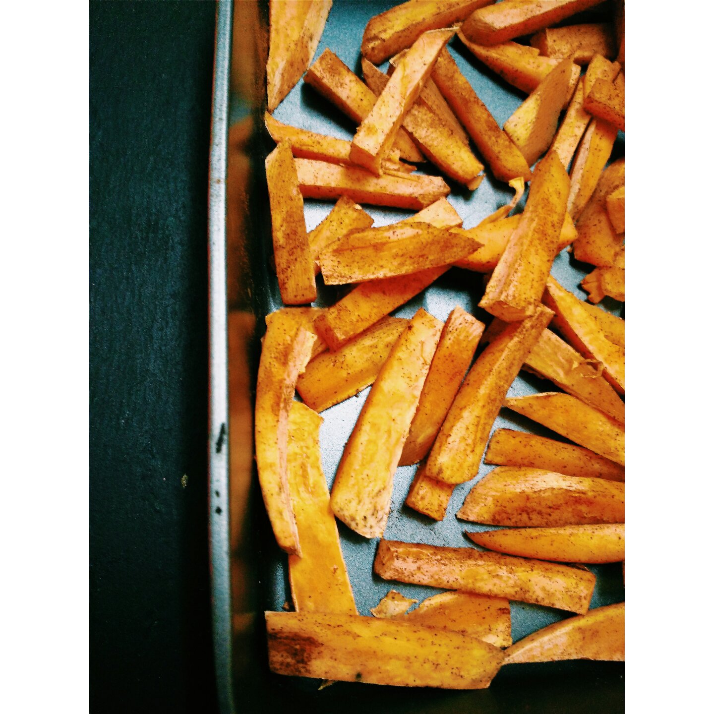 帕马森香烤红薯条<PARMESAN BAKED SWEET POTATO FRIES>