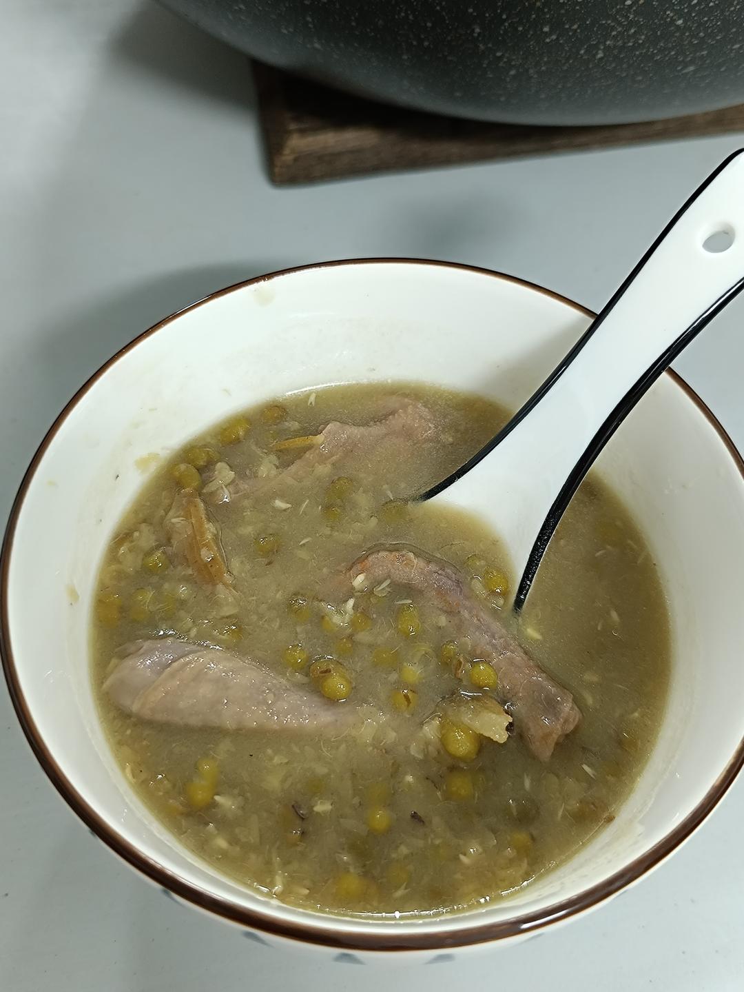乳鸽陈皮绿豆汤