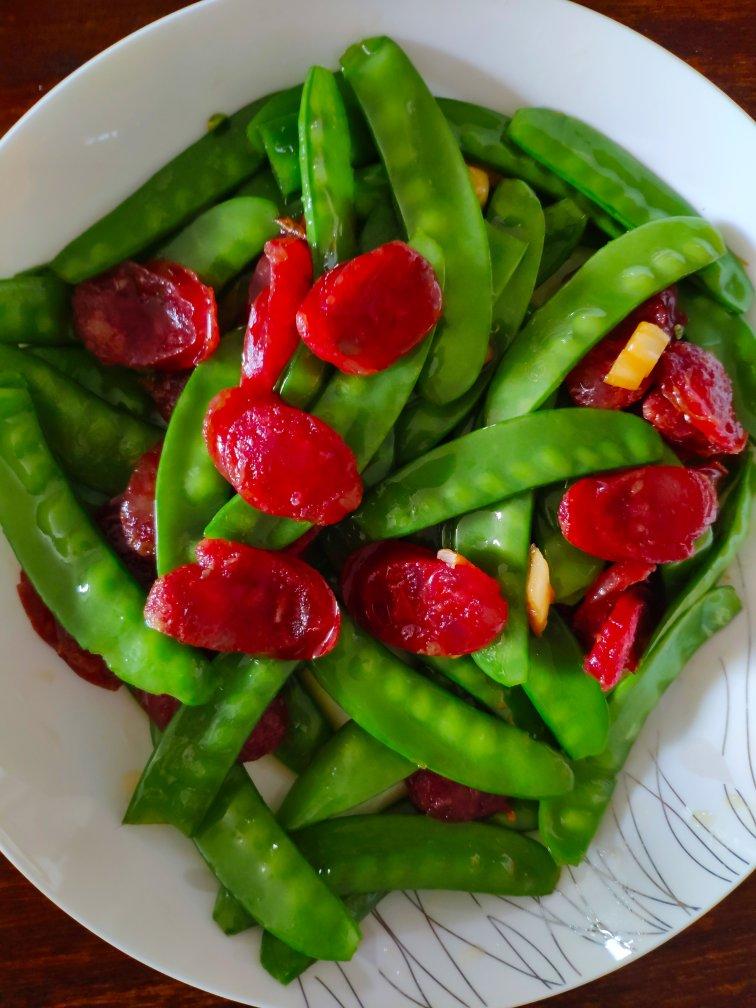 清爽下饭荷兰豆炒腊肠