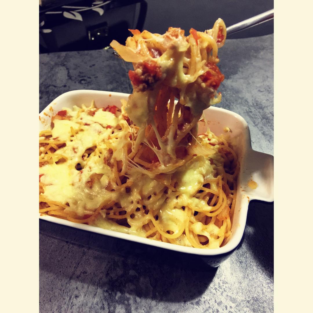 芝士肉酱焗意面