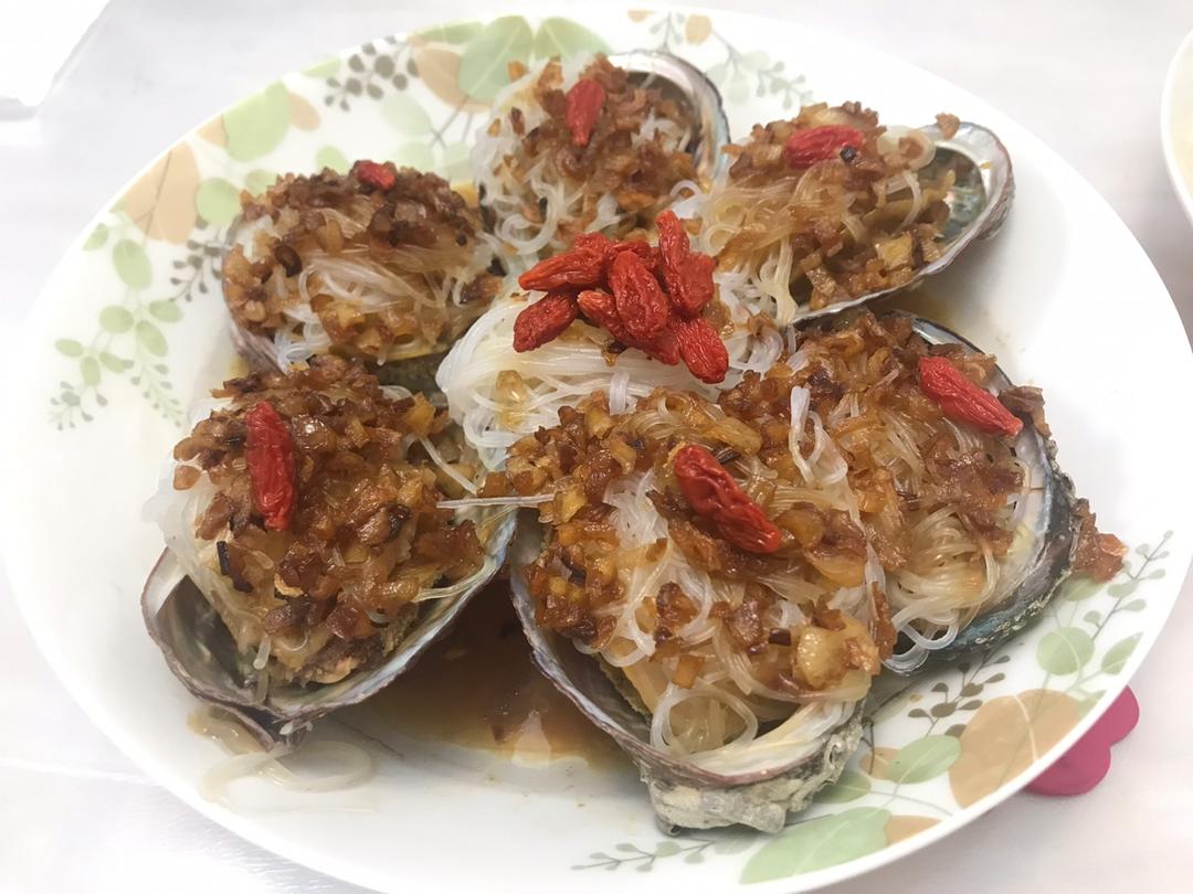 蒜蓉粉丝蒸鲍鱼