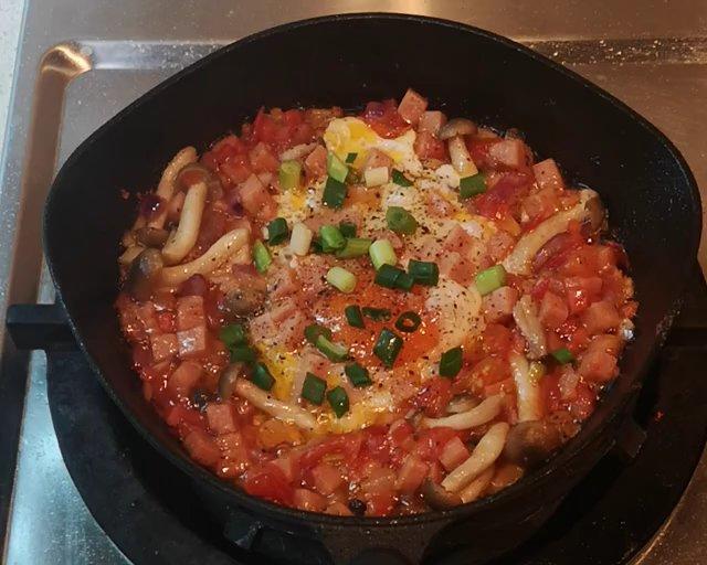 比较随意好下面包片的自创北非蛋