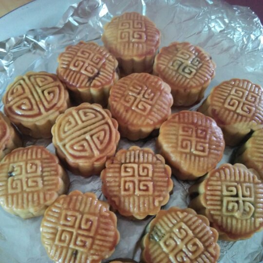 广式月饼—蛋黄莲蓉月饼