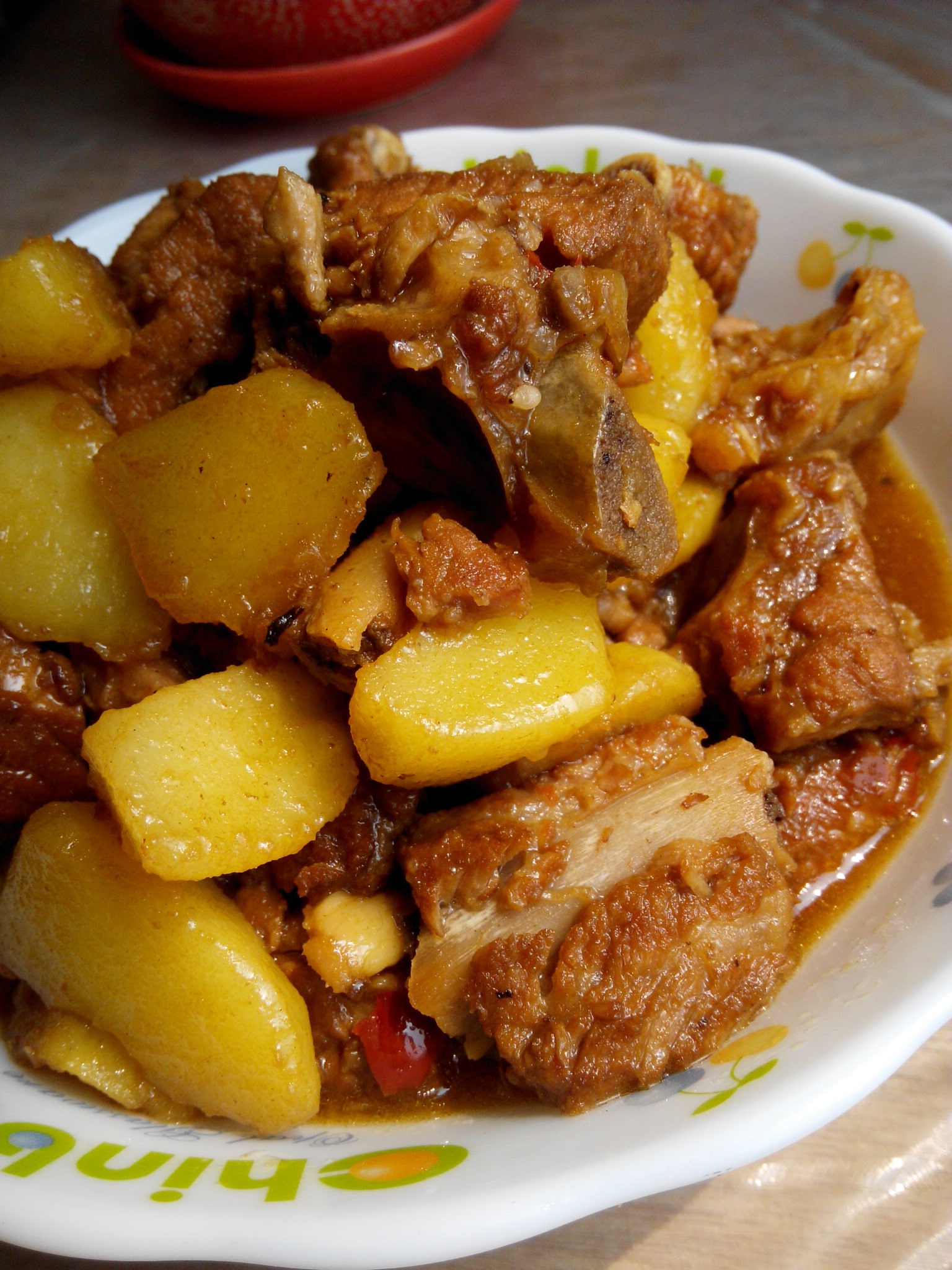秀色美餐做的川味土豆烧排骨