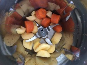 酸奶胡萝卜苹果汁【GOURMETmaxx多功能料理机版】的做法 步骤2