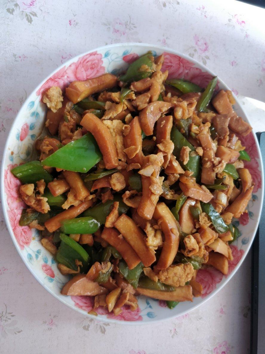 青椒素炒杏鲍菇