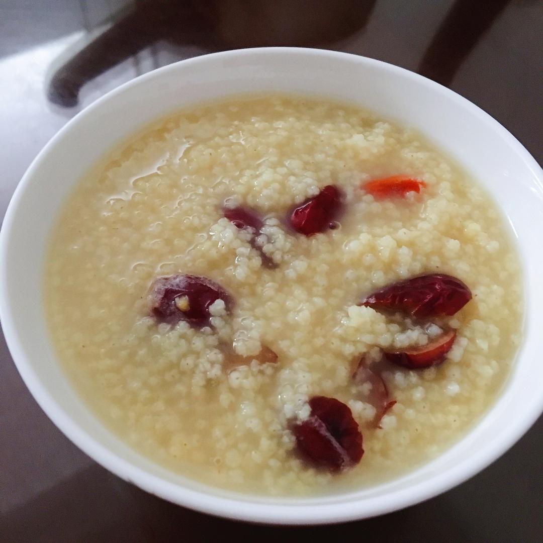 贞贞_nmsv做的红枣小米粥