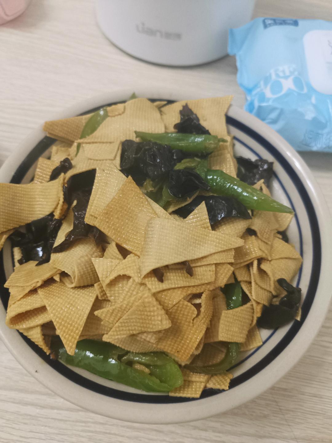 素炒豆腐皮