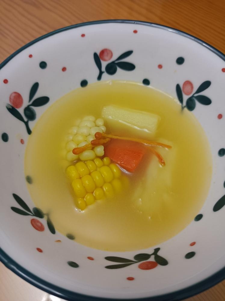 ［纯素Vegan］双色玉米胡萝卜山药汤（冬）