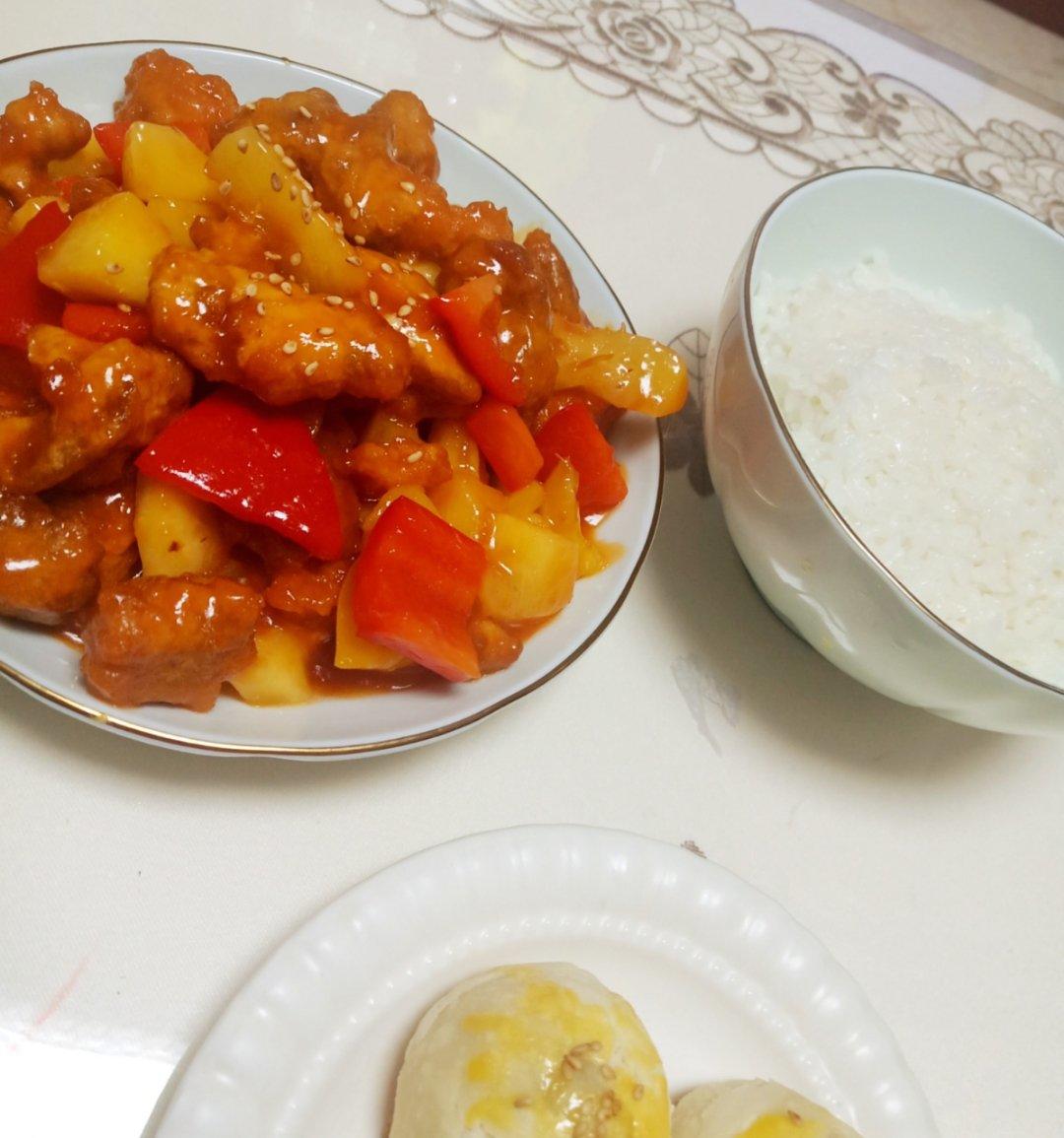 菠萝咕噜肉