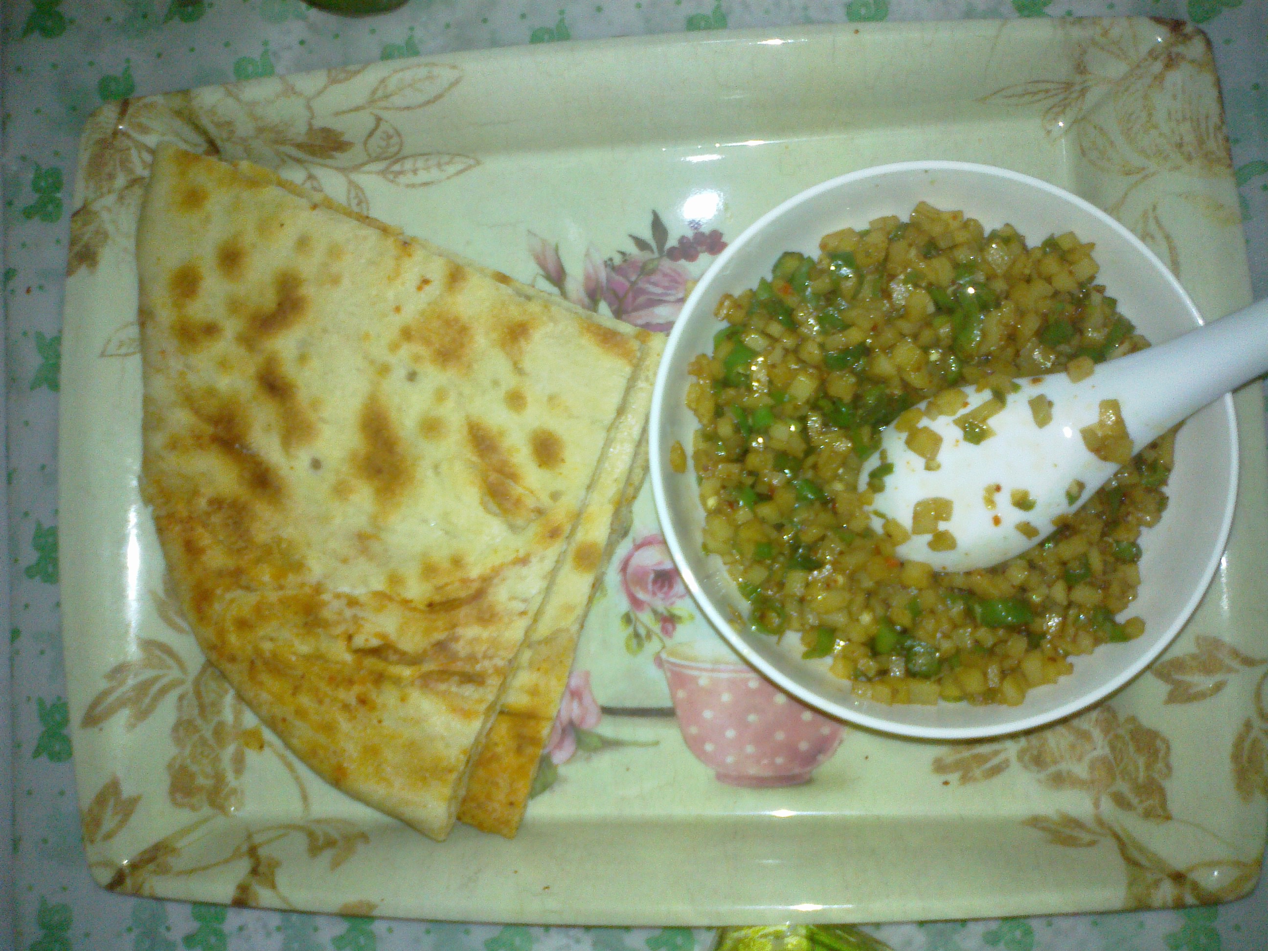 洋葱田园土豆饼