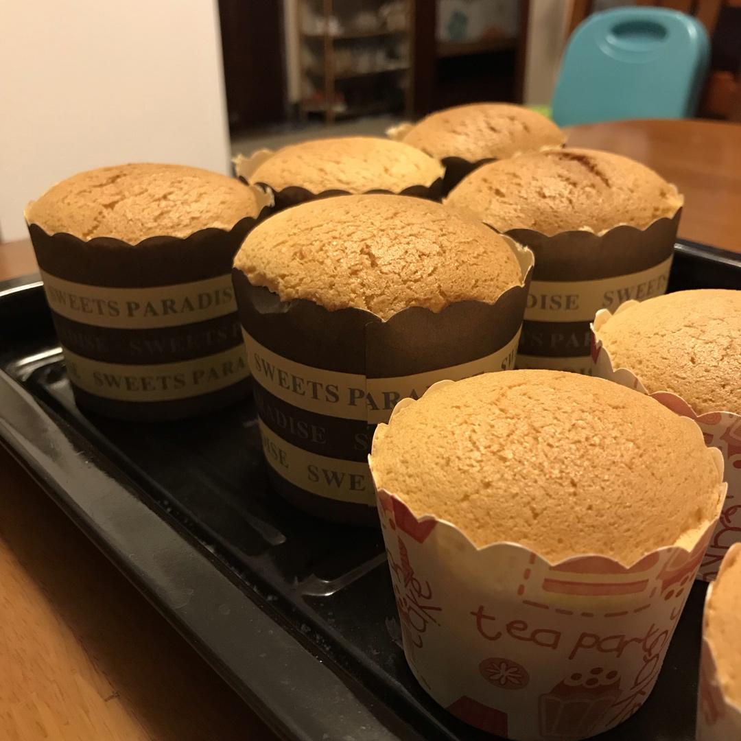 纸杯蛋糕 8寸戚风蛋糕的量