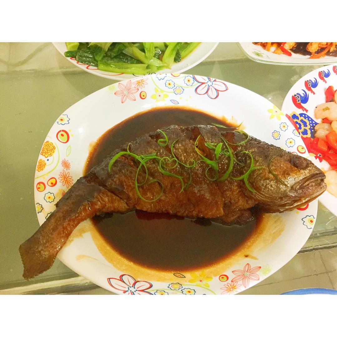 家常烧黄鱼 Yellow sea fish
