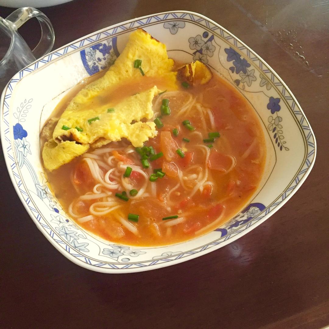 超美味浓郁汤汁番茄煎蛋面