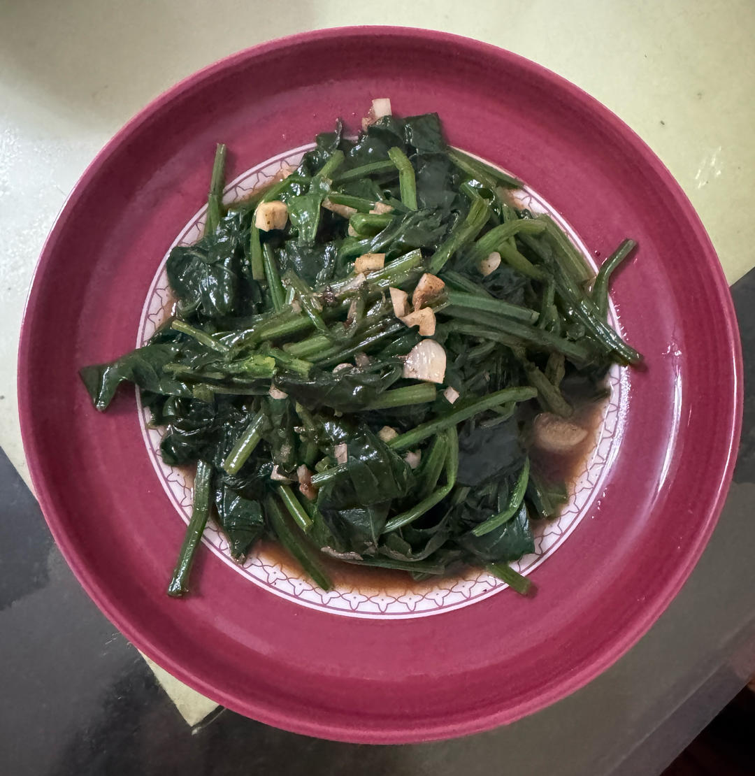 不涩口又嫩的清炒菠菜