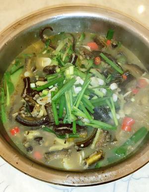超级开胃酸菜鳝鱼粉丝汤的做法 步骤6