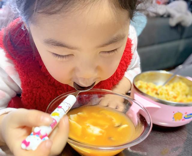 永远不会剩下的🦐虾头豆腐汤🥣的做法