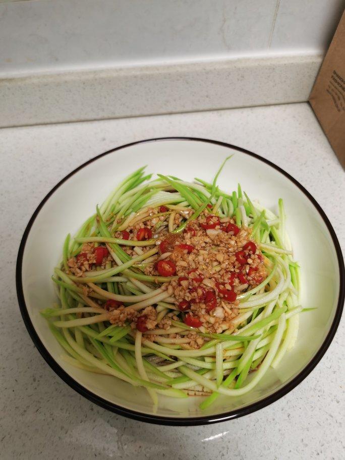 一定要试试的清新爽口凉拌西葫芦