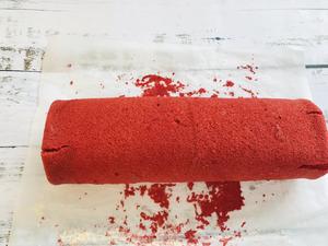 红曲粉就能调出正红色的红丝绒蛋糕卷的做法 步骤14