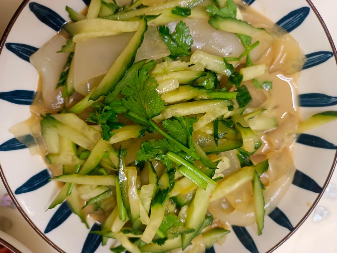 凉拌香辣麻酱拉皮👉解暑开胃，超有食欲