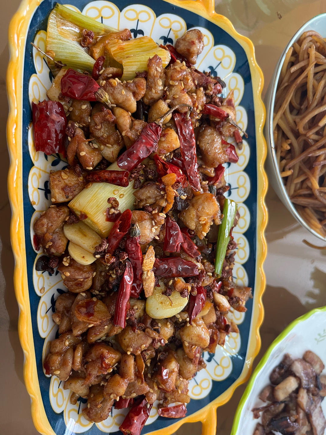 外酥里嫩麻辣鲜香～辣子鸡丁